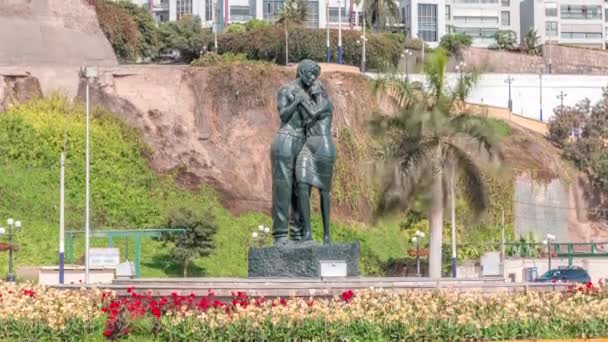 Statyer i Chorrillos park timelapse utsikt från stranden i Lima, Peru — Stockvideo