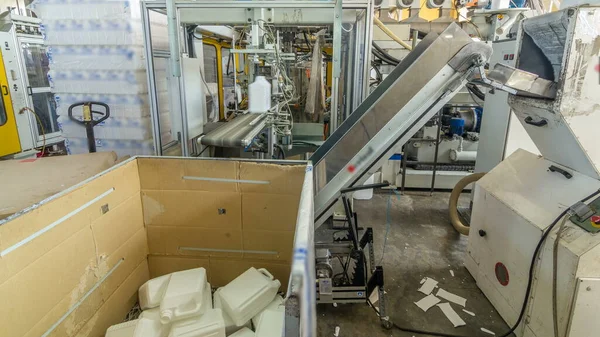 Una Fabbrica Produzione Contenitori Plastica Timelapse Trasportatore Fabbrica Produzione Ecocompatibile — Foto Stock