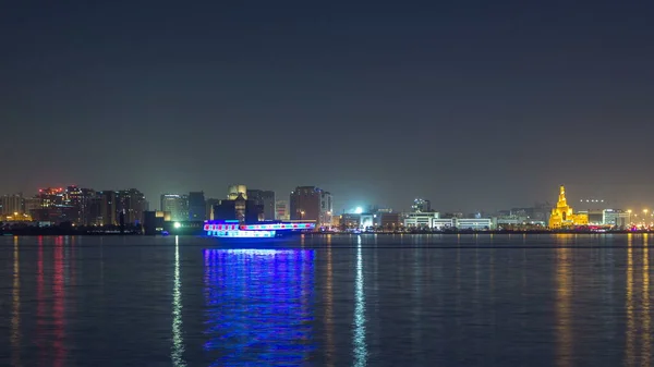 Horizon Doha Avec Timelapse Centre Culturel Islamique Illuminé Par Nuit — Photo