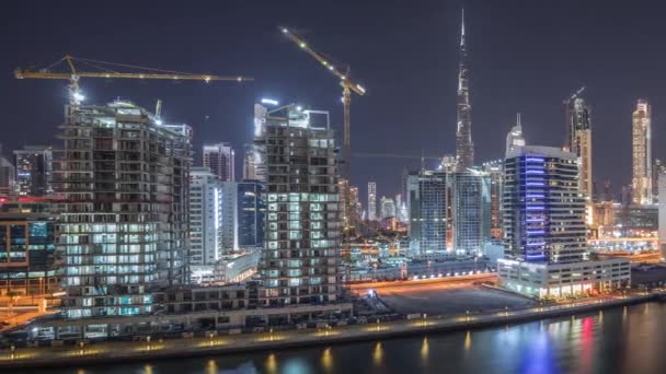 Ο ρυθμός της πόλης του Ντουμπάι κοντά στο κανάλι εναέρια timelapse — Αρχείο Βίντεο
