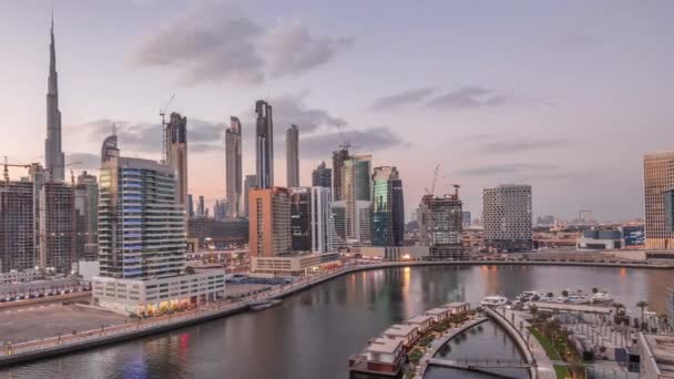 Дубайський скайлайн під час заходу сонця — стокове відео