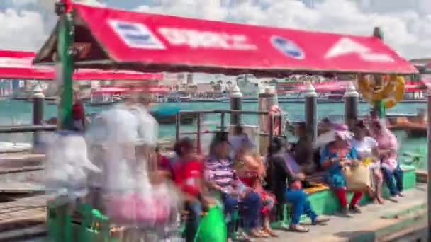 德伊拉的水上出租车船站延时. — 图库视频影像