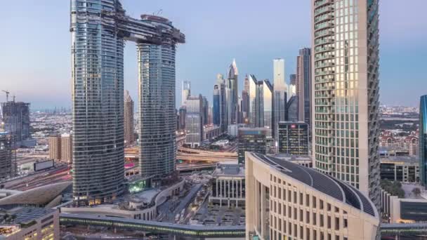 높이 솟은 새롭고 새로운 건물들의 공중 풍경 — 비디오