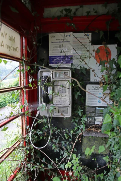 Oude Rode Telefooncel — Stockfoto