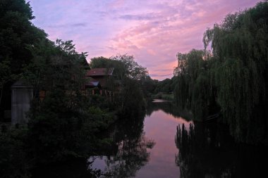 Gün batımında Amsterdam 'da Salm Huisjes