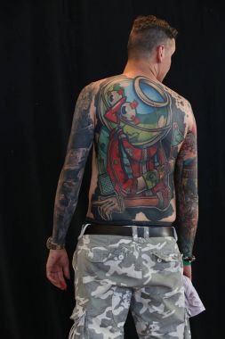 Amsterdam, Hollanda - 27 Mayıs 2017: RAI Kongre Merkezi uluslararası dövme Kongre Amsterdam 2017, katılımcı.