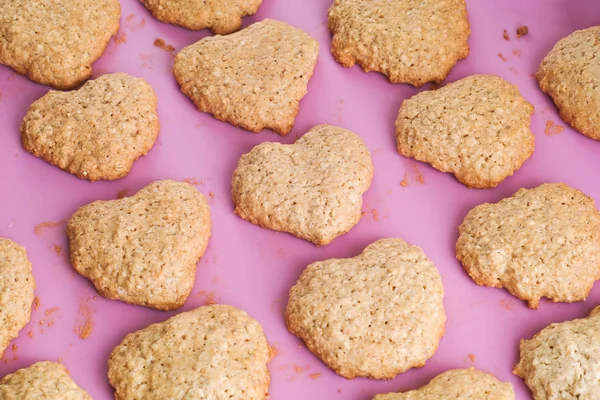 Herzförmige hausgemachte Haferflocken-Kekse — Stockfoto