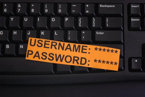 Kullanıcı adı ve parola üstünde siyah bilgisayar klavye — Stok fotoğraf