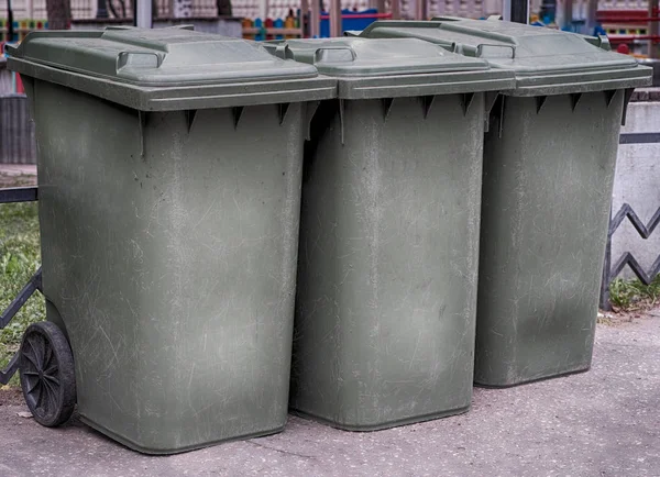 Green trash dumpsters — Stock Photo, Image