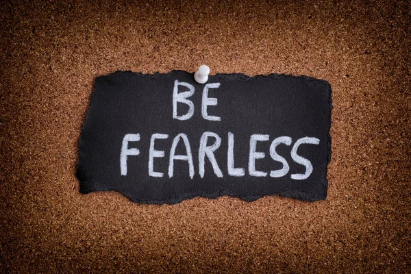 Siyah kağıdına ifade olmak korkusuz