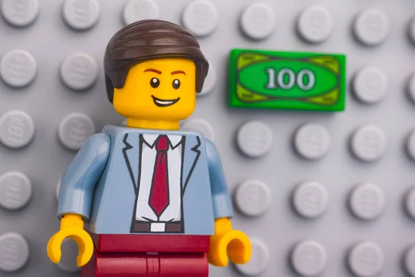 Porträtt av en Lego affärsman minifigur — Stockfoto