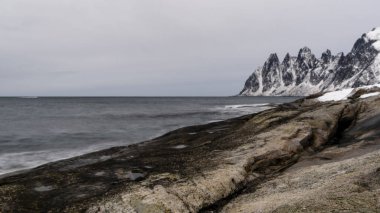 Senja güzel sahil Norveç'te