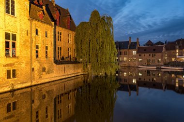 brugge güzel bir şehir