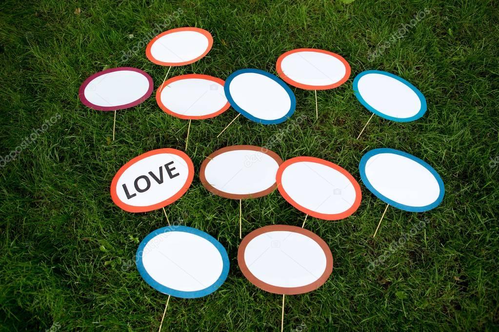 Funny oval paper tablets for girl party, inscriptions in Russian and English: I give my friend in marriage, she said yes, I am going to get married, do not wait back, this evening is ours, soon dances