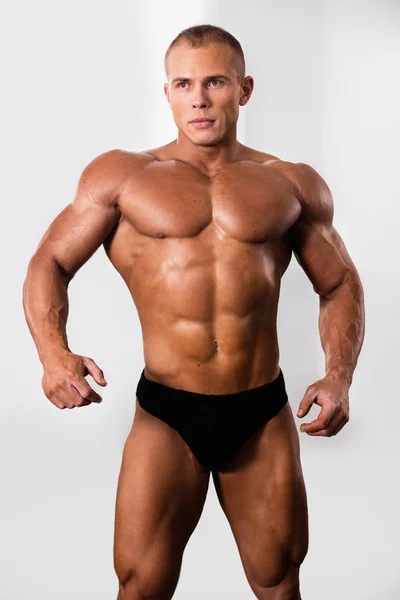 Sexy man bodybuilder — 图库照片