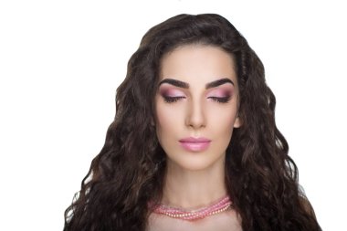 uzun kahverengi saçlı