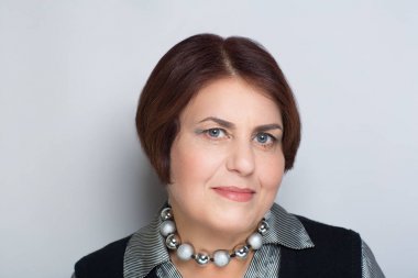 yaşlı kadının yüzü