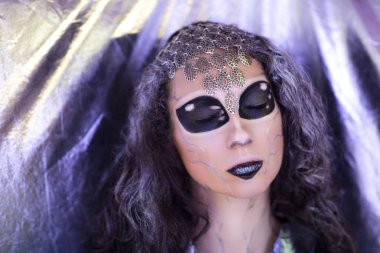 Kız dünya dışı yabancı