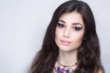 Güzel kadın yüzü