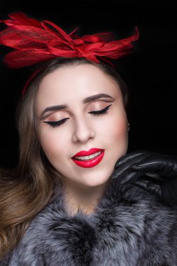 kadın ile büyük kırmızı Aksesuar 