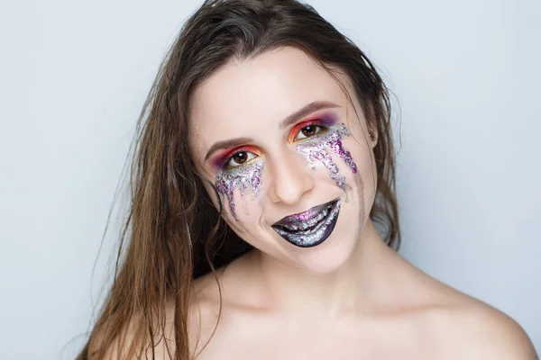 Zilveren tranen kunst make-up — Stockfoto