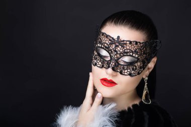 kadın siyah maskesi