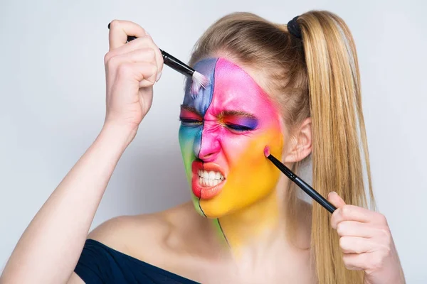 Woman artist make up — Stock Photo, Image