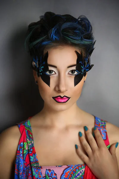 Vrouw kunst make-up — Stockfoto