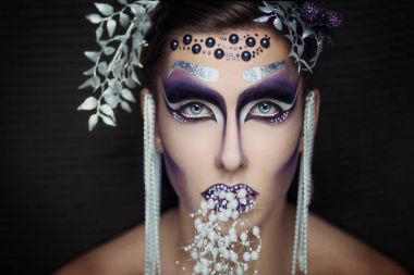 Gümüş sanat makyaj