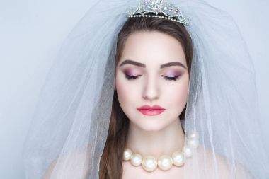 Güzel gelin düğün için hazırlamak