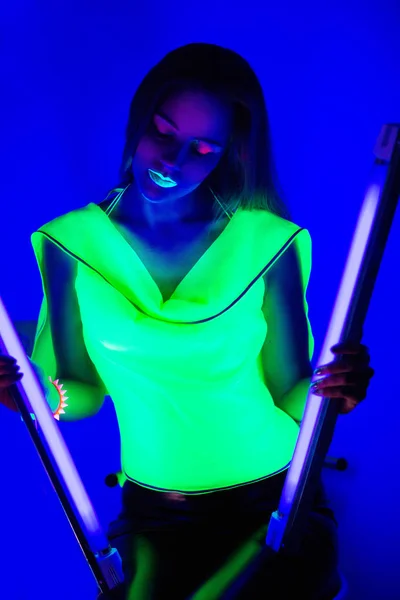 Vrouw neon kunst — Stockfoto