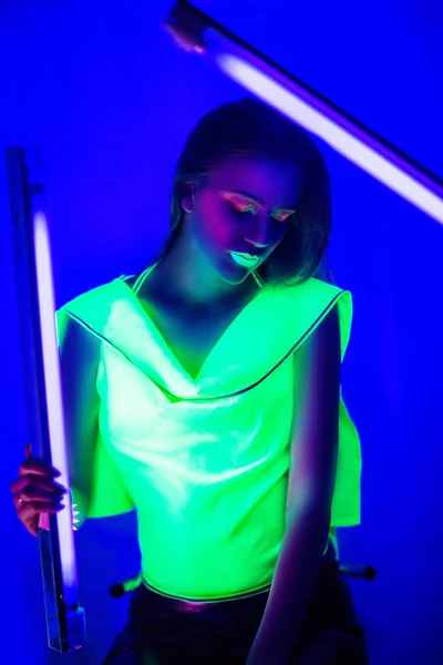 Kadın neon sanat — Stok fotoğraf