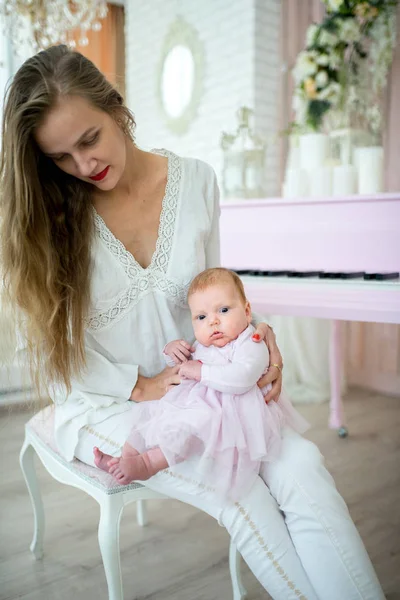 Mutter und Baby — Stockfoto