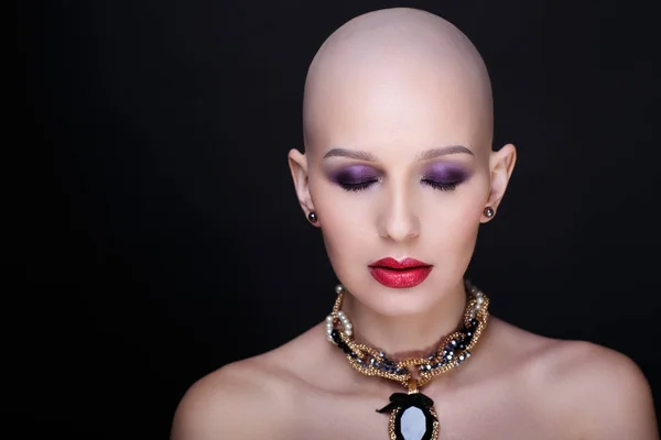 Beauty bald woman — Stock Photo, Image