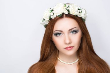 kadın parlak makyaj