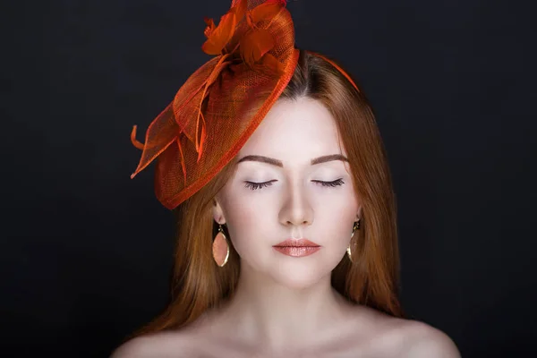 Mulher chapéu vermelho — Fotografia de Stock