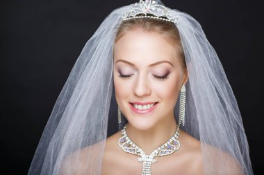 kadın hazırlamak düğün için