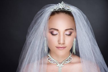 mükemmel genç gelin