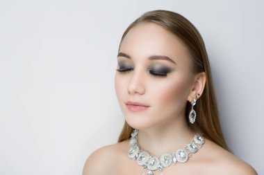 Güzel gelin düğün için hazırlamak