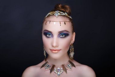 Oryantal dans eden kız