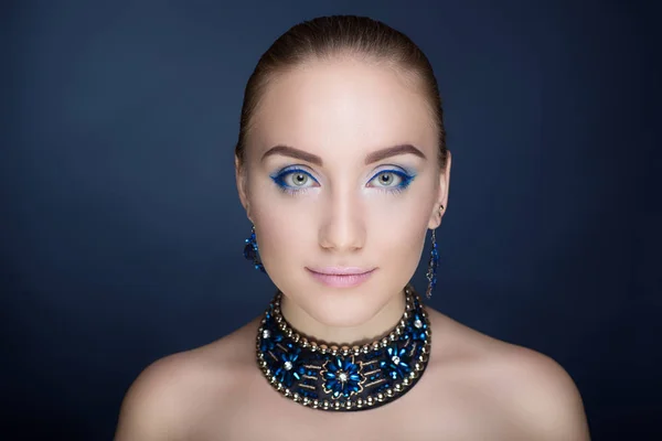 Mujer azul maquillaje — Foto de Stock