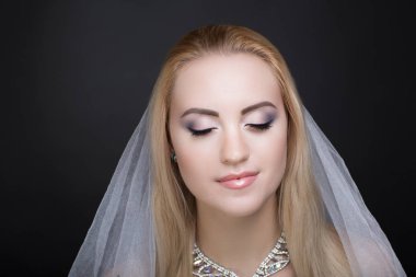 gelin düğün için hazır