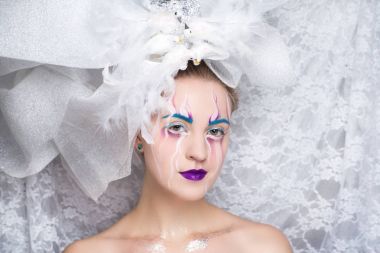 Beyaz kar kraliçesi 