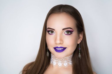 kadın parlak makyaj