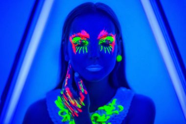 Cadılar Bayramı neon sanat