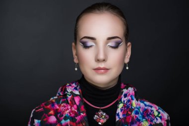 çiçek baskı ile ceket