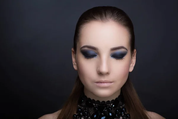 Vrouw lichte make-up — Stockfoto