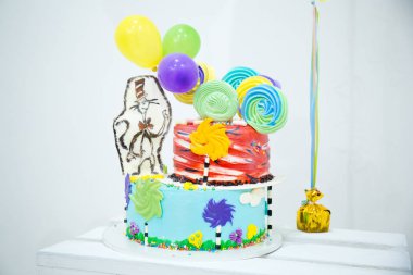 Büyük renkli pasta