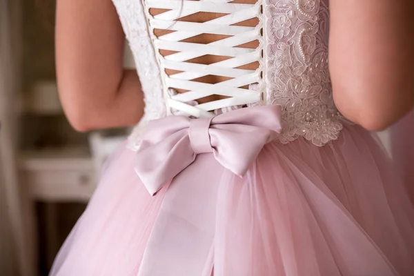 Vestido de noiva rosa — Fotografia de Stock