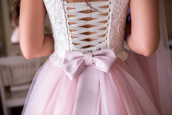 Vestido de noiva rosa — Fotografia de Stock